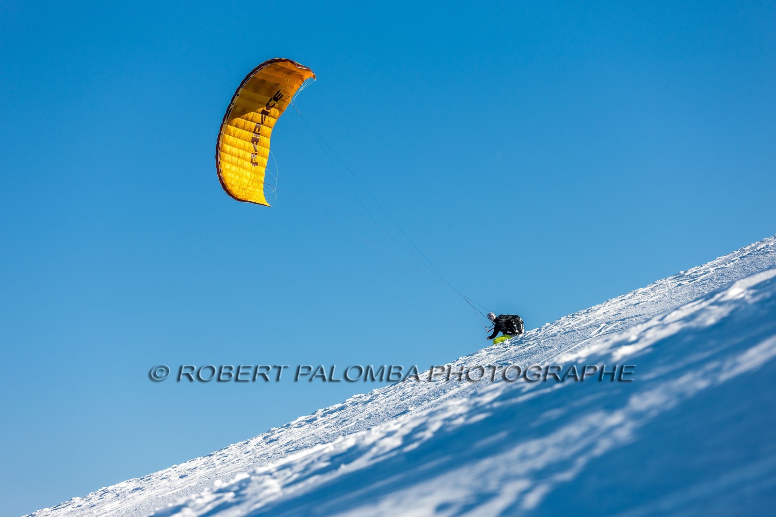 Snowkite