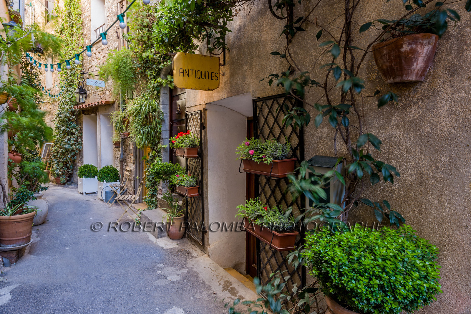 Mougins