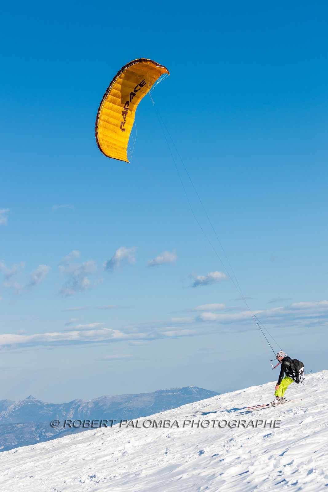 Snowkite