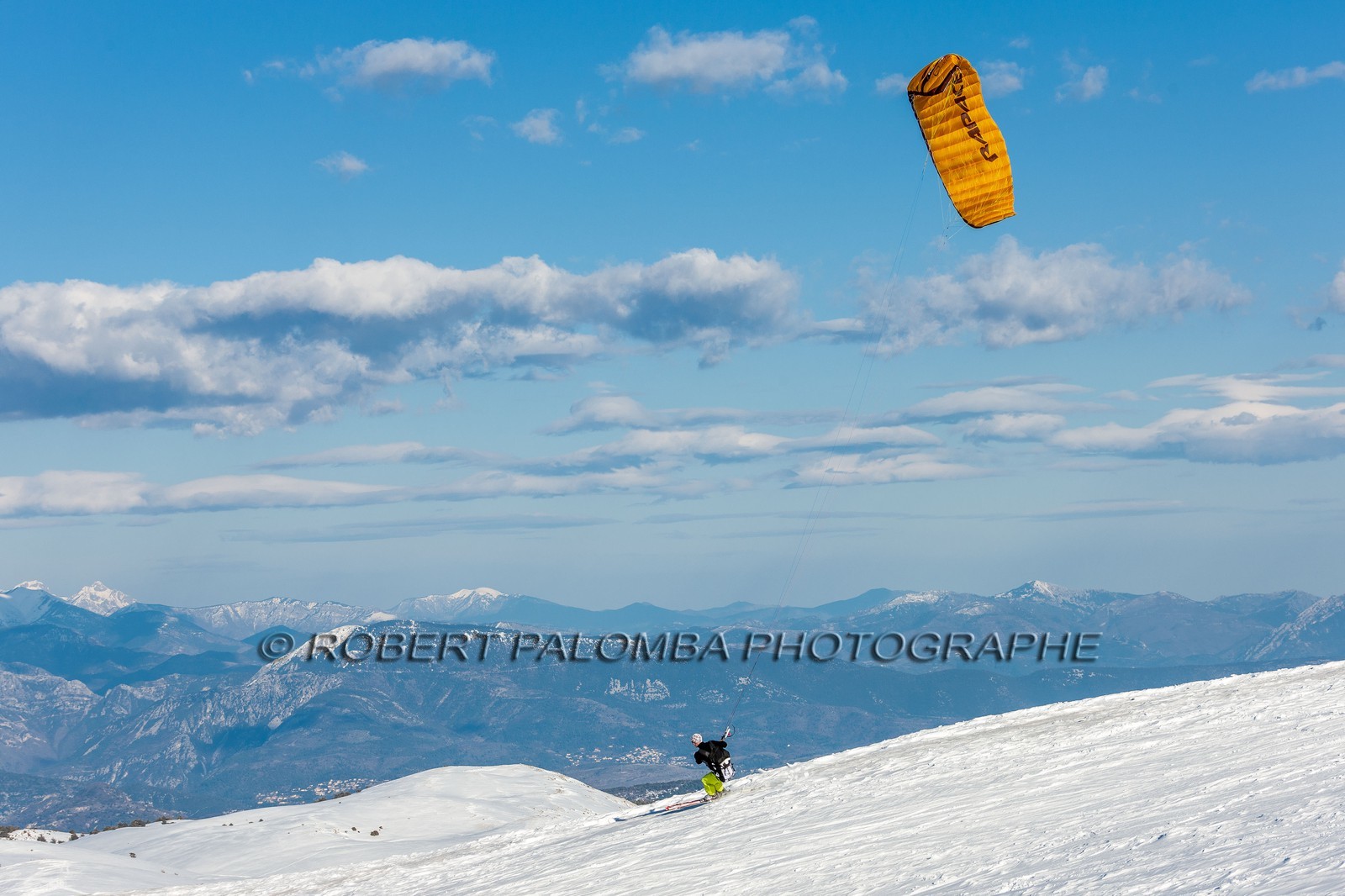 Snowkite